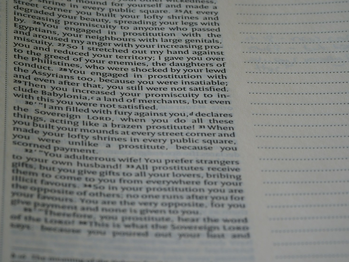 How Context Shapes Our Understanding of Communication